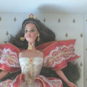 NWT 1997 Happy Holidays Special Edition 10th Anniversary Barbie